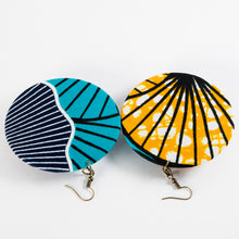 Load image into Gallery viewer, Fabric & Bottlecap Earrings